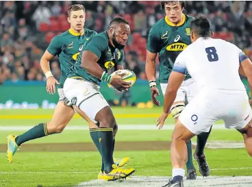  ?? /Gordon Arons/Gallo Images ?? Milestone Test: Springbok prop Tendai Mtawarira, in action in the first Test last Saturday, is due to earn his 100th cap when the Boks face England in Bloemfonte­in on Saturday.