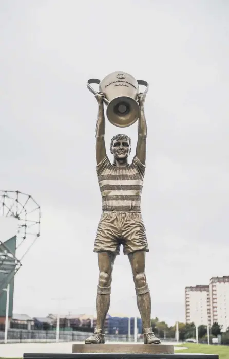  ??  ?? 2 The statue of Billy Mcneill outside Celtic Park in Glasgow is a lasting tribute to the Lisbon Lions