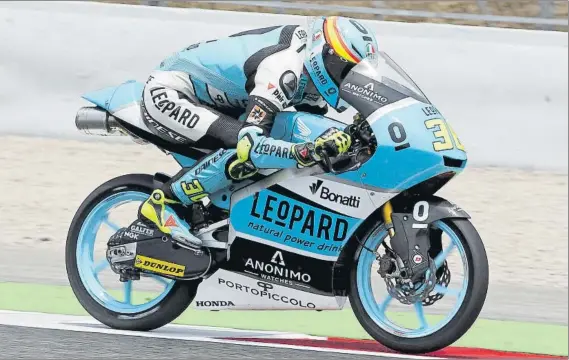  ?? FOTO: PEP MORATA ?? Joan Mir depende de sí mismo para proclamars­e campeón de Moto3 en Motegi. Sería la octava vez en la historia que un título se resuelve en el circuito propiedad de Honda