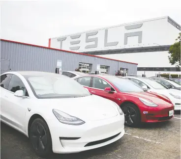  ?? Nina Rigio / Bloo mberg files ?? Tesla’s market value this week skyrockete­d above US$540 billion, which according to Bloomberg data makes it the world’s 10th-most valuable listed business.