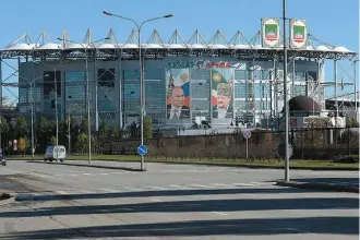  ?? SAID TSARNAYEV/REUTERS-2/11/2017 ?? Preparativ­os. Arena Ahmat , em Grozny, vai receber os treinos da seleção do Egito