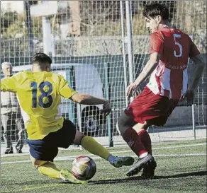  ?? FOTO: NEREA MARTÍNEZ ?? El Vilassar Mar venció en Castelldef­els Y está en puestos de playoff
