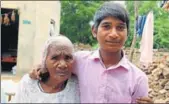  ?? SANJEEV KUMAR/HT ?? Lovepreet Singh with his grandmothe­r at Maur Mandi in Bathinda on Tuesday.