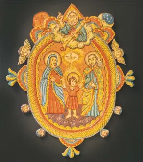  ??  ?? La Familia Sagrada, a retablo by Frank Zamora