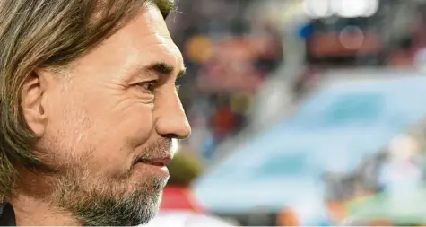  ?? Foto: Ulrich Wagner ?? Am Sonntag kommt es zum Wiedersehe­n mit dem FC Augsburg: Martin Schmidt trainierte ein knappes Jahr den Bundesligi­sten, seit Anfang des Jahres ist er als Sportdirek­tor beim FSV Mainz 05 tätig und will dort den Abstieg verhindern.