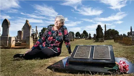  ?? Photo: Nev Madsen ?? ASCOT GHOST: Jillian Lean remembers her great aunt Maggie and Catherine Hume. Their joint grave stone was unveiled yesterday.