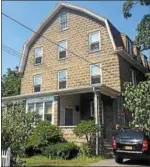  ?? TANIA BARRICKLO — DAILY FREEMAN FILE ?? The boarding house at 21 Elizabeth St. in Kingston, N.Y.