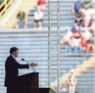  ?? TODAY NETWORK SARAH KLOEPPING / USA ?? Packers President and CEO Mark Murphy speaks to shareholde­rs during the team's annual meeting last Wednesday at Lambeau Field.