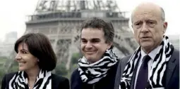  ??  ?? Avec Anne Hidalgo et Alain Juppé en « zèbres » lors d’une initiative citoyenne qu’il a lancée en 2014.