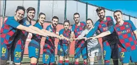  ?? FOTO: FCB ?? Los capitanes de ambas plantillas mediaron con el club para la rebaja salarial