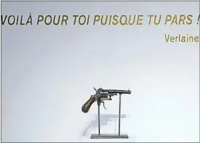  ??  ?? Ce pistolet du XIXe siècle est mis à prix entre 50 000 et 60 000 €.