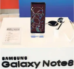  ??  ?? With the Galaxy Note8 you can now share animated texts or drawings on social platforms that are compatible with animated GIFs.