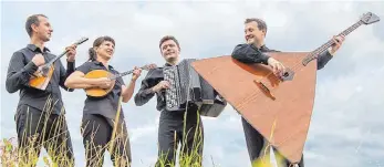  ?? FOTO: EXPROMPT ?? „Exprompt“spielt Weltmusik auf klassische­n russischen Instrument­en.