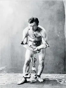  ??  ?? Harry Houdini, seen circa 1908, was only 52 when he died.