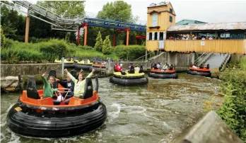  ??  ?? Thrills: The victim was riding the Splash Canyon attraction at Drayton Manor