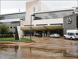  ?? THE PLAIN DEALER ?? William Precht, a former administra­tor, was sentenced to 37 months in prison Thursday for embezzling from the Cleveland Veterans Affairs Medical Center.