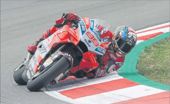  ?? FOTO: PEP MORATA ?? Jorge Lorenzo ya ha sumado su primera victoria y su primera pole con Ducati este 2018 Tras el triunfo de Mugello busca el bis en el Circuit de Barcelona-Catalunya