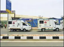  ?? SATISH BATE/HT PHOTO ?? Ambulances to shift patients being readied outside BKC jumbo Covid-19 centre on Saturday.