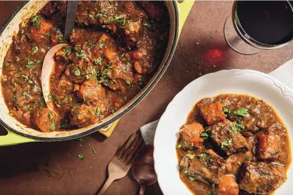  ?? JUSTIN TSUCALAS/FOR THE WASHINGTON POST ?? Anthony Bourdain’s boeuf bourguigno­n is repeatedly one of The Washington Post’s most-viewed recipes.