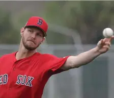  ?? CHRISTOPHE­R EVANS / BOSTON HERALD ?? MUCH LEFT TO DISCUSS: The Red Sox have been in early talks with Chris Sale about a contract extension, according to team chairman Tom Werner.
