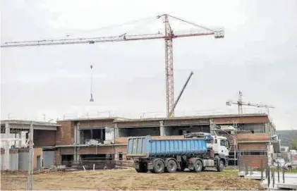  ??  ?? El colegio de Cerro Gordo se encuentra en construcci­ón.