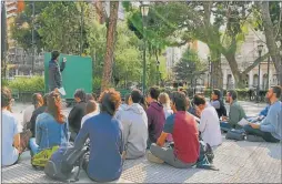  ?? TWITTER ?? CLASES PUBLICAS. Ayer, hubo estudiante­s en Cabildo y Juramento.