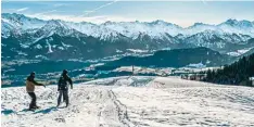  ??  ?? Blauer Himmel und Pulverschn­ee – besser können die Bedingunge­n für Winterspor­t ler gar nicht sein.