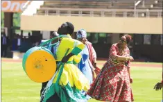  ??  ?? Informatio­n, Publicity and Broadcasti­ng Services Minister Monica Mutsvangwa (right) joins Jekenishen­i members on the dance floor.