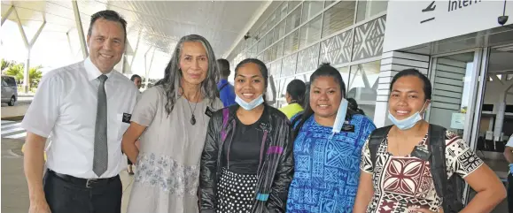  ?? Photo: Mereleki Nai ?? From left: Saying farewell Mission President John Higgins and Naomi Higgins farewell Annalisi Tauti, Roseta Faafetai and Savelina Tamotu at the Nadi Internatio­nal Airport on August 8, 2020.