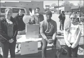  ??  ?? Challenge: At the Camden Daffodil Festival, WSCS students Rylee Scriber, Jacob Wess, Zackley Pearson, Stephfan Tabe and Kindal Comeaux competed in the cardboard challenge.