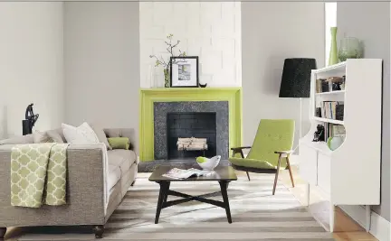  ?? THE ASSOCIATED PRESS ?? Sherwin-Williams Functional Gray SW 7024 is especially responsive to vibrant pops of colour, such as this showy lime green.
