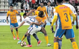  ?? ARCHIVO: HÉCTOR SANTOY ?? La última participac­ión en la Liga de Campeones de Pachuca fue ante Tigres en la final