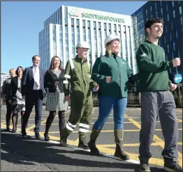  ??  ?? On the move... Elaine Wyllie, founder of The daily mile, chief medical officer Dr Catherine Calderwood, Keith Anderson, CEO Scottish Power, Aileen Campbell, Health Minister, SP employees Aiden Cassidy, Rachel Short and Saul Dougherty