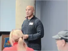  ?? DAVE JOHNSON THE WELLAND TRIBUNE ?? A Better Niagara executive director Ed Smith talks during a community meeting in Welland Sunday. The community watchdog group was seeking public input on what it should plan for the next four years.