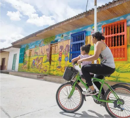  ??  ?? El hogar infantil fue pintado como iniciativa de la Alcaldía luego del éxito de las jornadas de Viva.