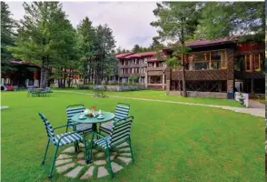  ??  ?? Clockwise, from above: The manicured lawns at WelcomHote­l Pine-n-Peak; sheeps grazing the pastoral lands of Pahalgam; visit the Pari Mahal or the Palace of Fairies to soak in the best sunsets.