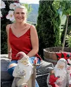  ??  ?? Heidi Stephens celebratin­g Christmas at her bush home near Tahakopa in the Catlins.