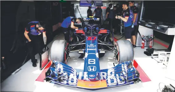  ??  ?? BULLISH. Honda will supply the Red Bull and Toro Rosso F1 teams with power units next year.