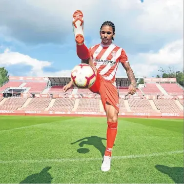  ??  ?? ¿DEBUTANTE?. Douglas Luiz podría tner sus primeros minutos de la temporada ante el Celta.