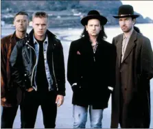  ??  ?? U2 in 1988 when they had their first UK number one with ‘Desire’.