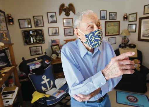  ?? BOB SELF Florida Times-Union/TNS ?? Robert Johnson, 100, is thought to be the last living member of Adm. Richard Byrd’s pre-World War II polar expedition­s.