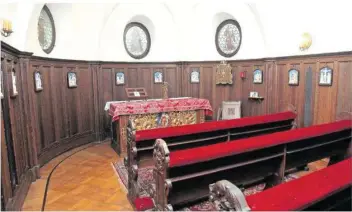  ??  ?? In der Kapelle von Schloss Saareck wurden schon viele Ehen geschlosse­n.