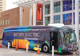  ?? JIM THOMPSON/JOURNAL ?? ABQ Ride is scheduled to begin using the city’s first electric bus, a 40-foot, Catalyst E2 series made by Proterra, of Lancaster, Calif., starting Saturday, Jan. 30.