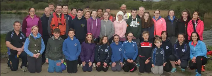  ??  ?? Edermine Rowing Club members and participan­ts of the introducti­on to rowing evening at the club’s training base on the Slaney.