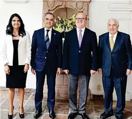  ??  ?? FRENTE. Alejandra Barrales, Miguel Ángel Mancera, Graco Ramírez y Arturo Núñez.