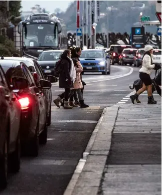  ?? TI-PRESS ?? Intanto, la mobilità in centro non dà segni di migliorame­nto