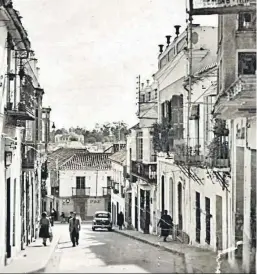  ?? . ?? La calle Larga, hacia 1955.