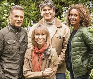  ??  ?? Martin, centre, with presenters Chris Packham, Michaela Strachan and Gillian Burke