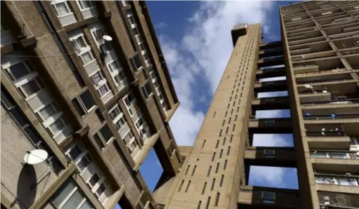  ??  ?? Erno Goldfinger’s listed Trellick Tower is a high-rise for hipsters (Daniel Lynch)