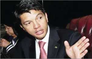  ??  ?? Former presidents Andry Rajoelina (above) and Marc Ravalomana­na (below) — who led first round of presidenti­al polls with 39,19 and 35,29 percent of the vote, respective­ly — will face off on December 19 after no presidenti­al candidate amassed enough votes to be declared outright winner following elections held early this month